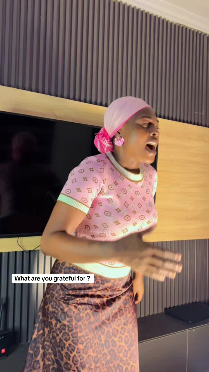 @Annienwamba