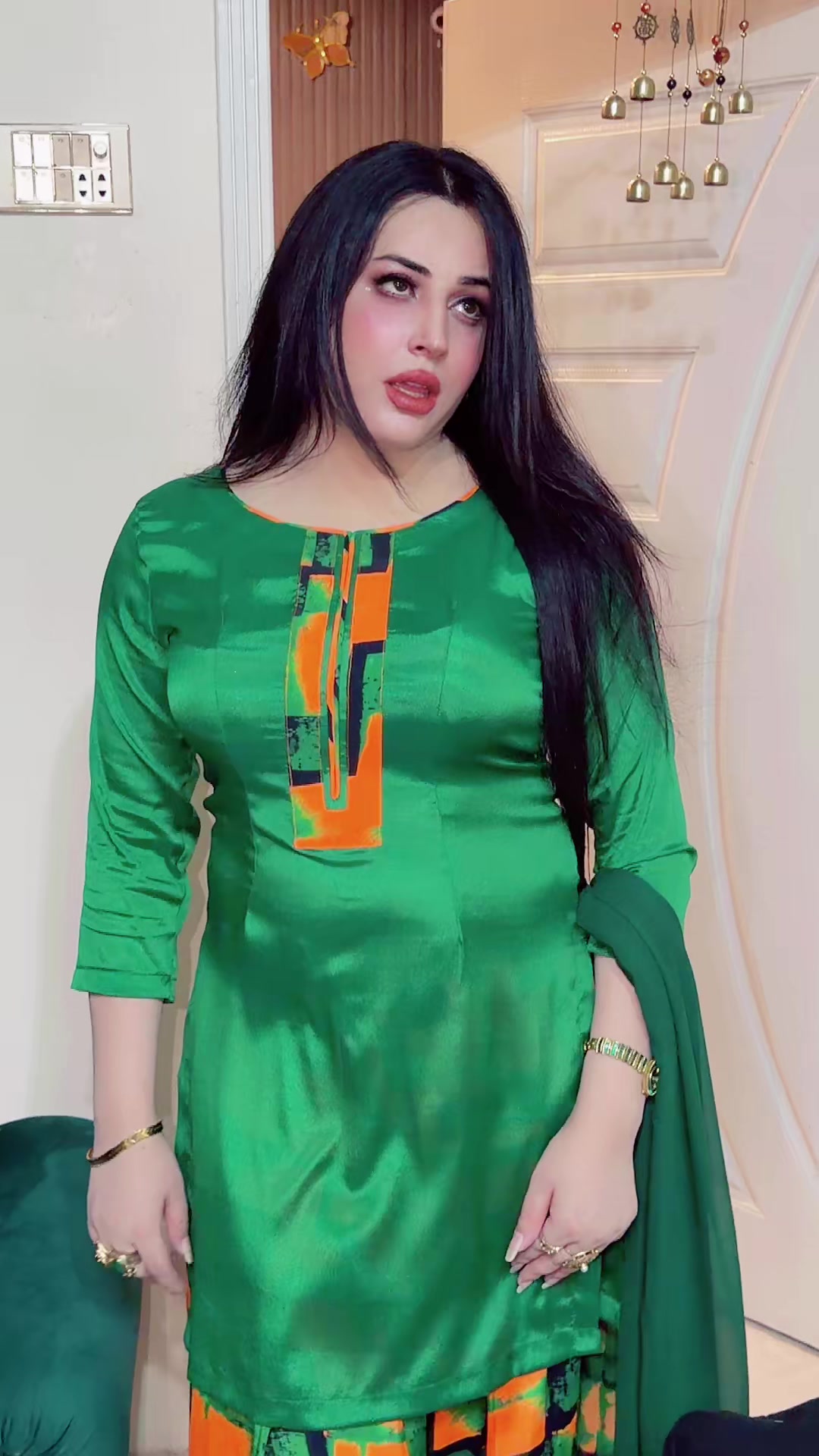 @👑cHaHaT QuEeN👑🧚🏻♀️