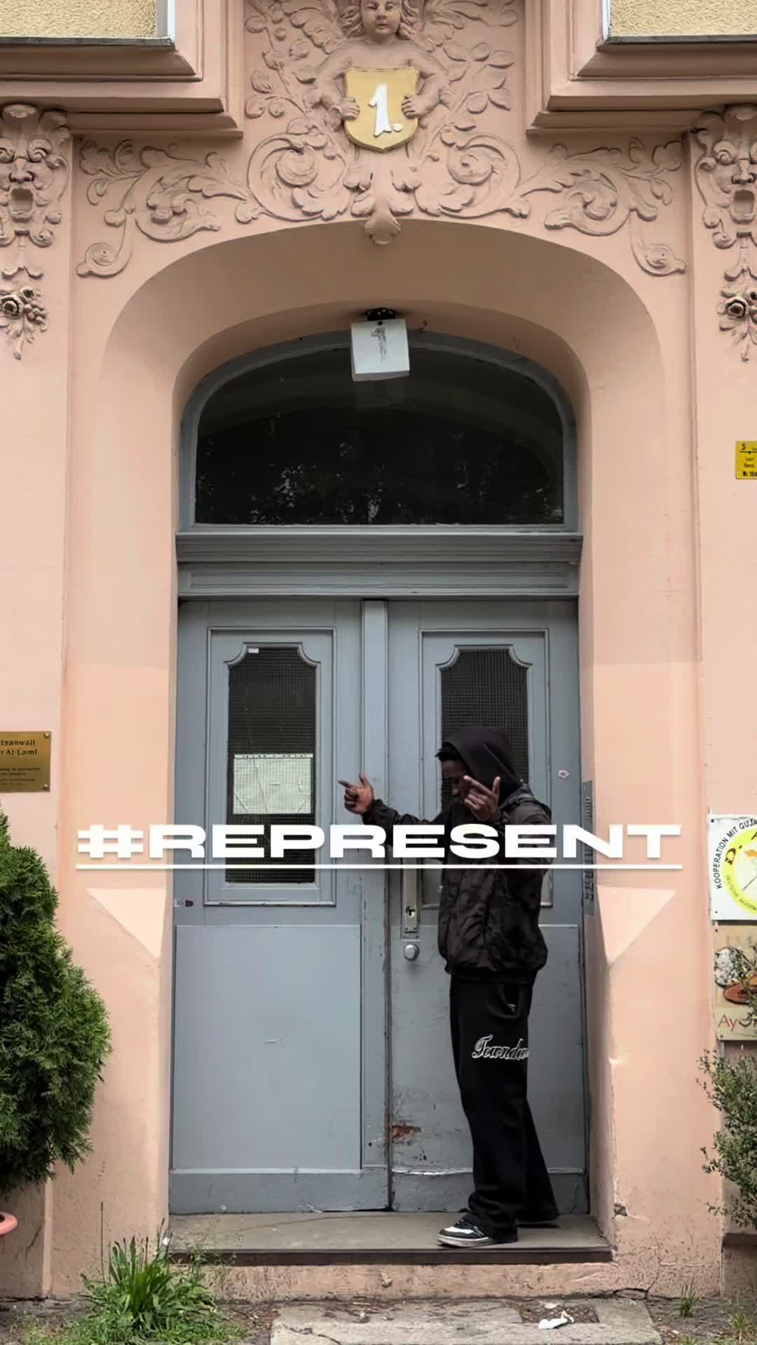 @&bdquo;CALL ME S&Auml;NG&ldquo;