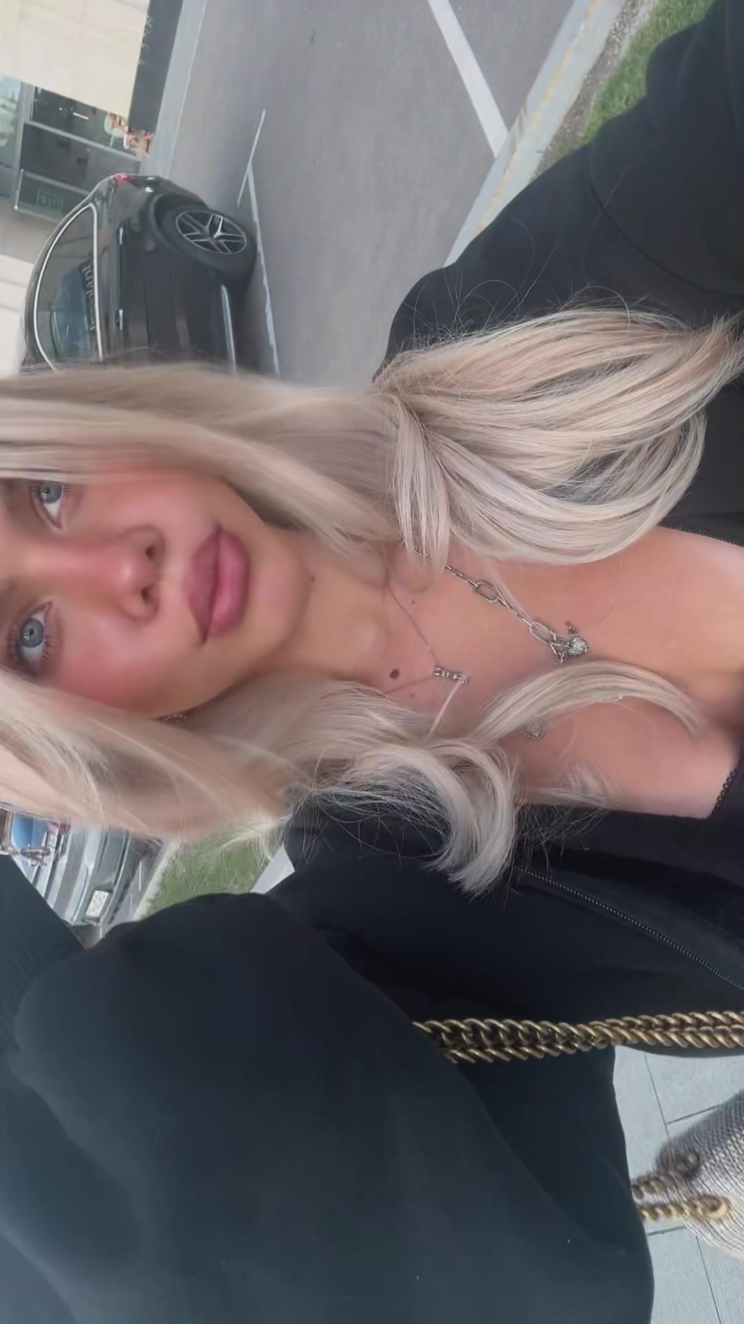 @zlukablondie
