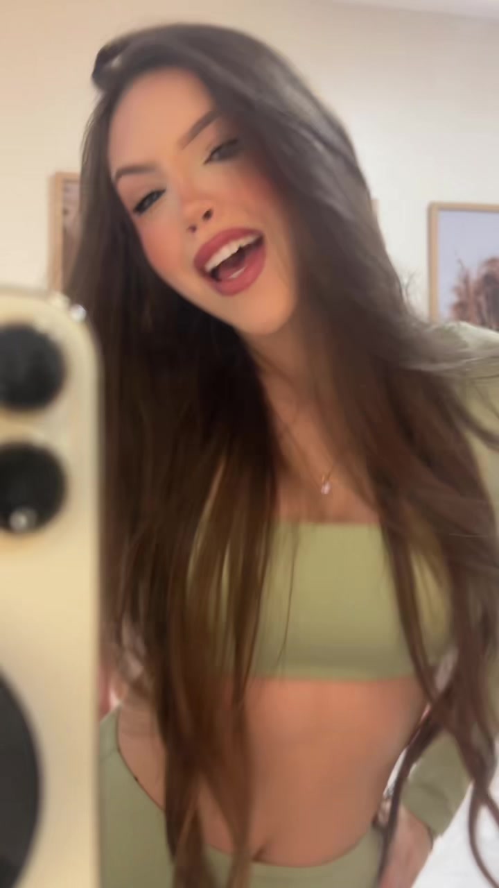@Adriely camily