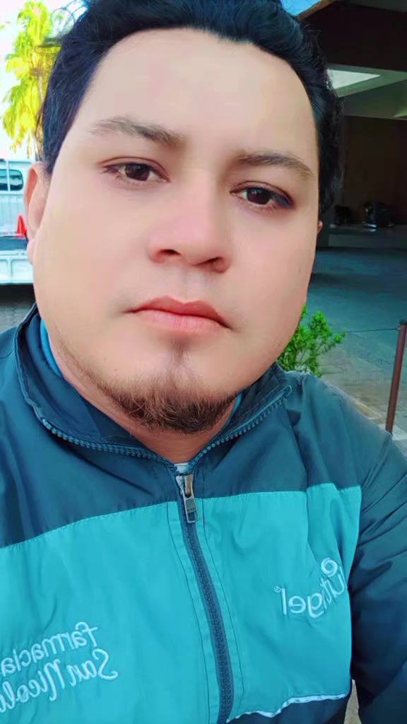 @®Oskar ☘️ Rivera👑💫🇸🇻🏍️