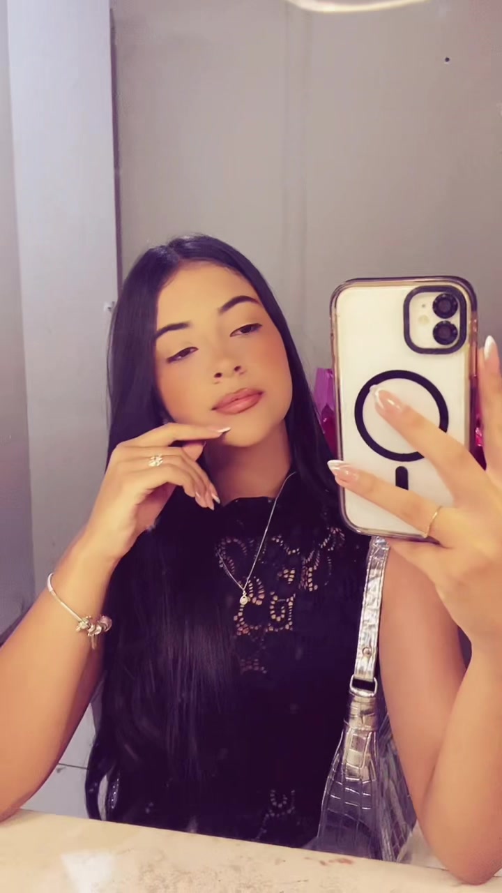 @Júlia