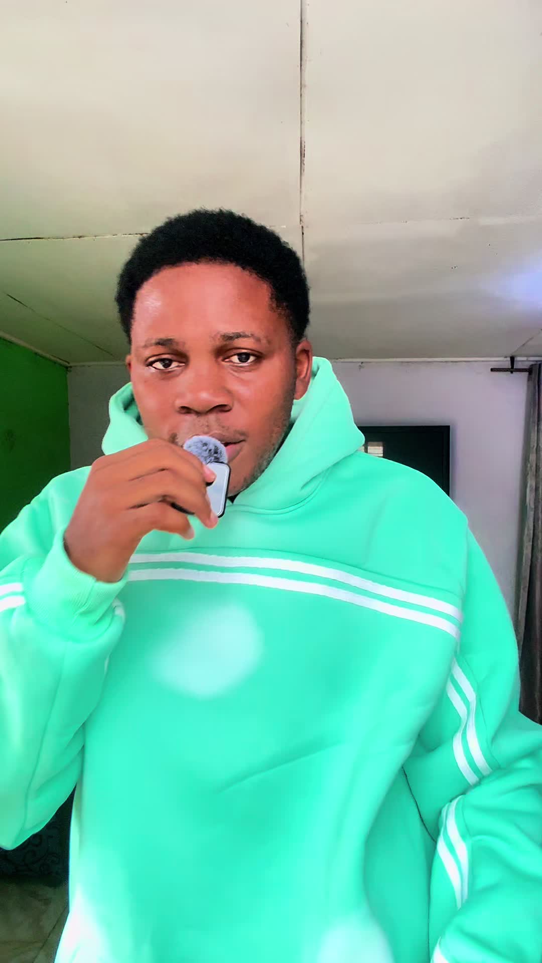@hakimdjichou