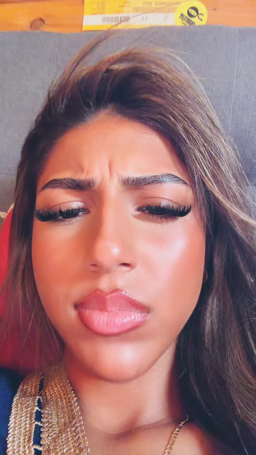 @LiveTina250k