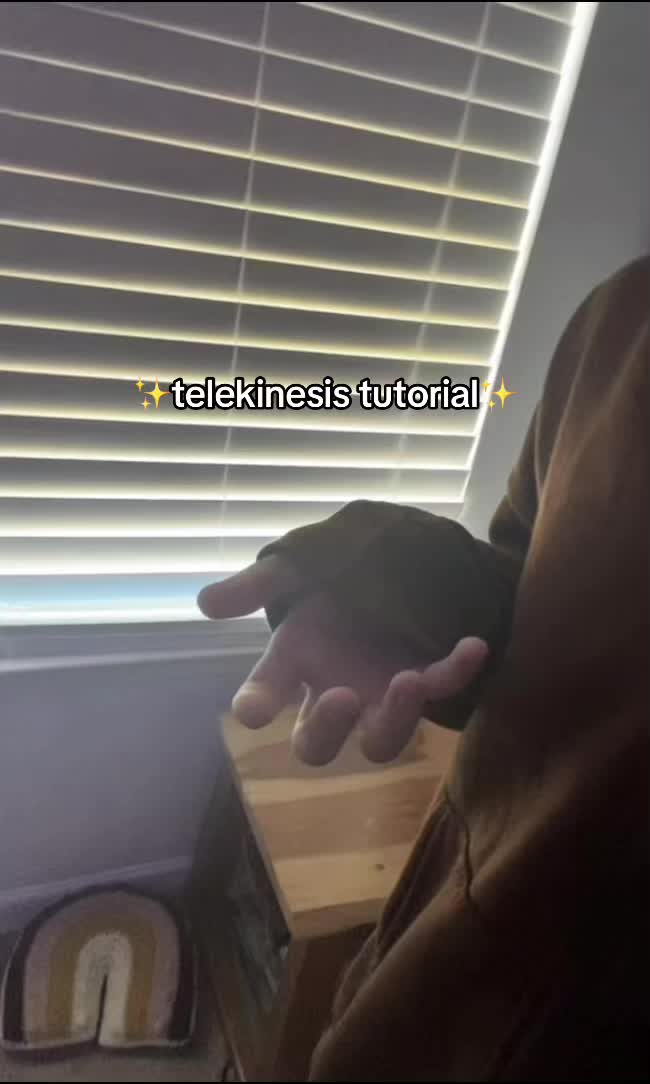 @- ella !