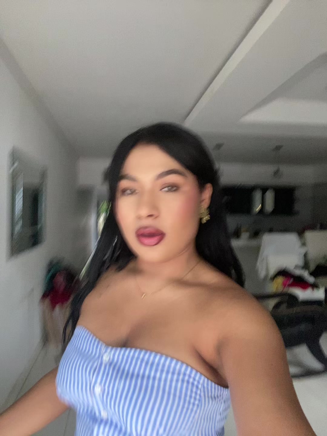 @Loraine