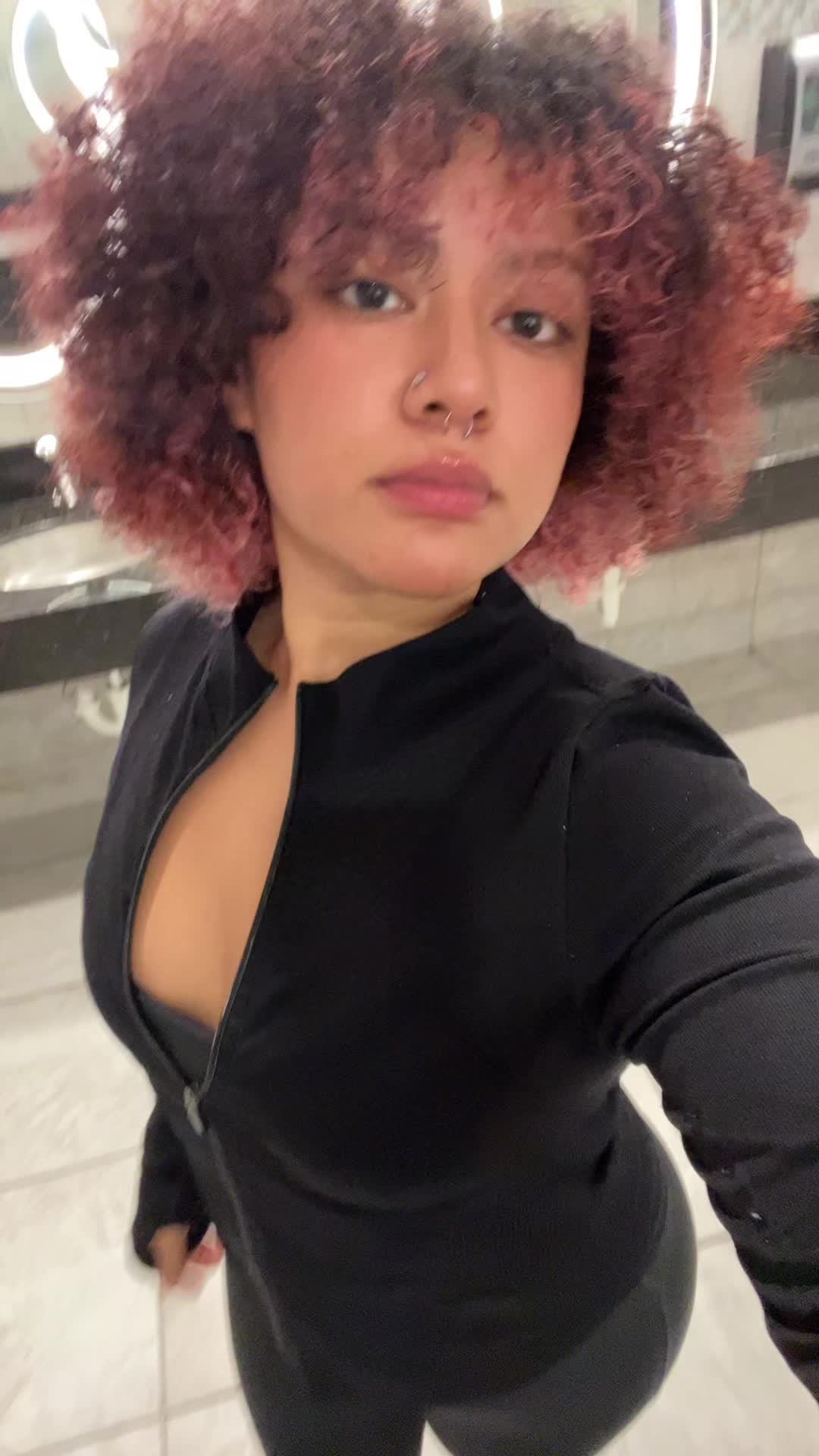 @Linhexists