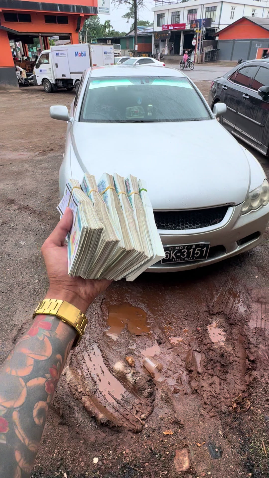 @𝗥𝗘𝗬