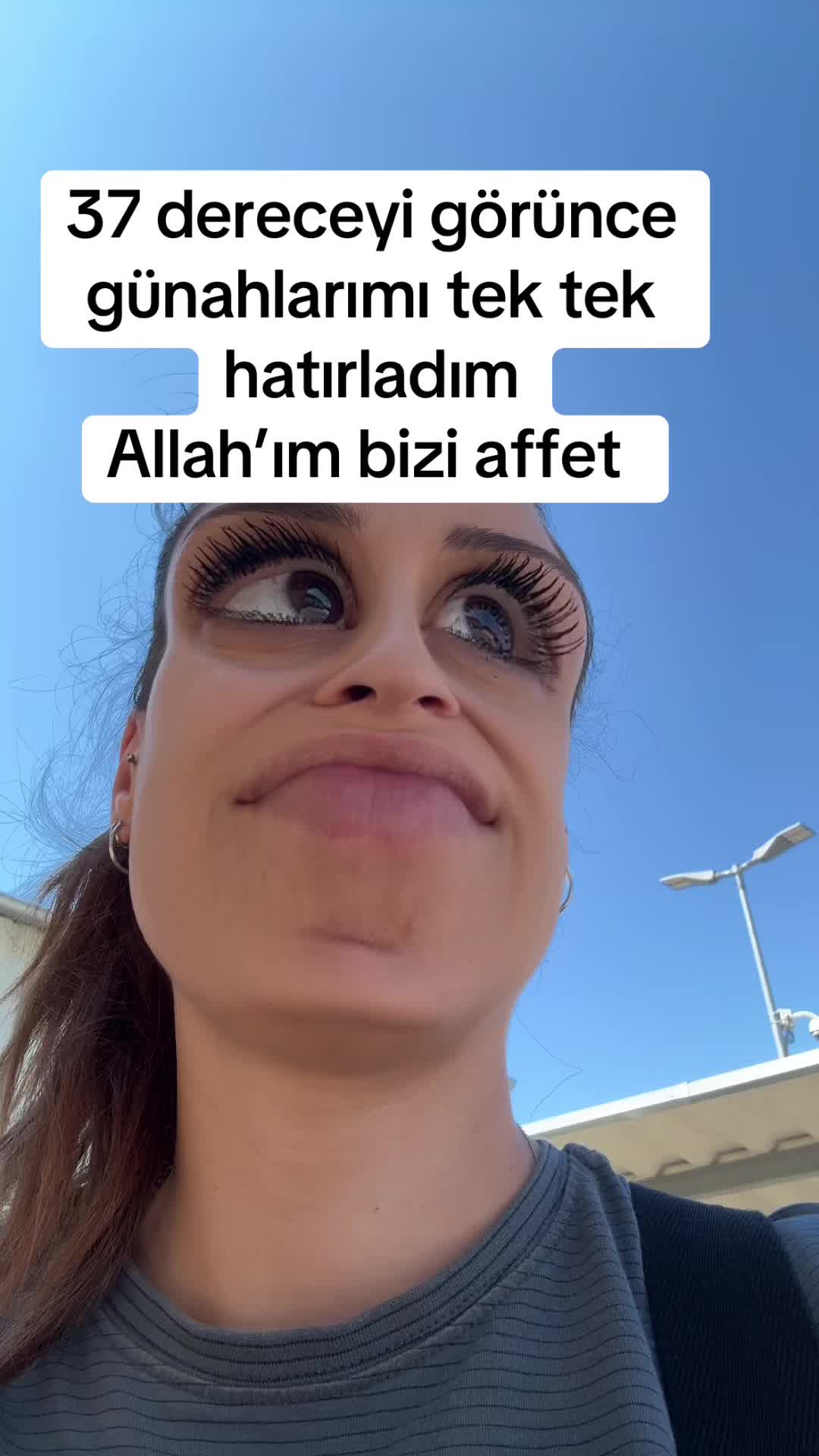 @eKe
