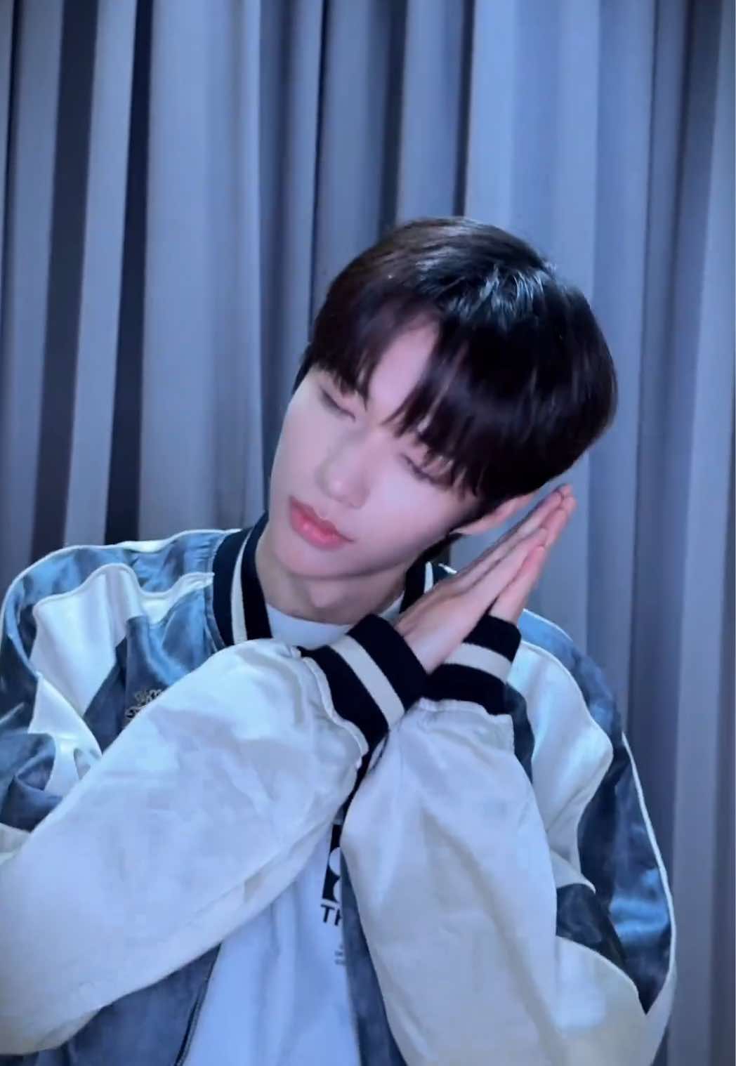 @CLOSE YOUR EYES