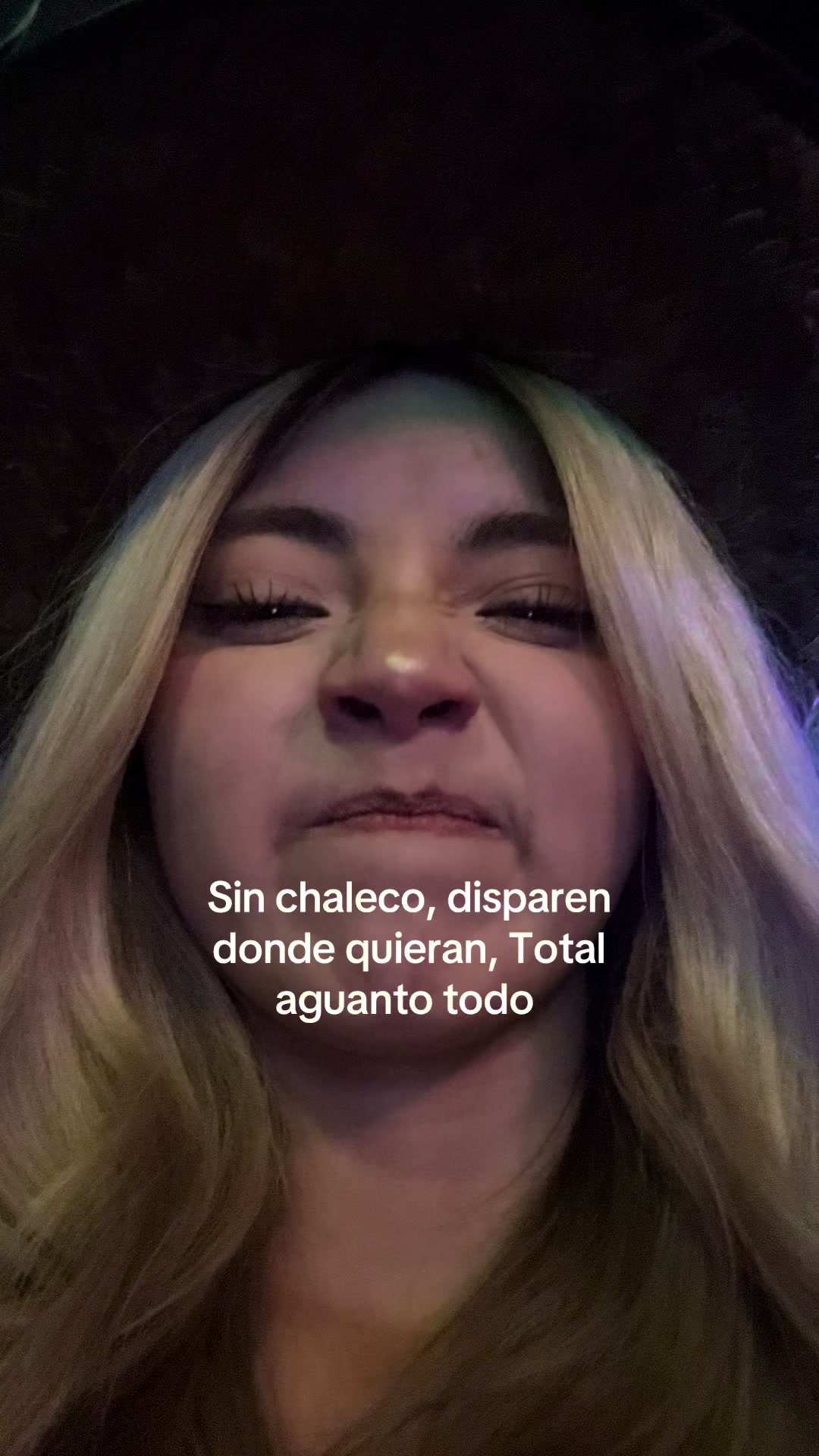 @𝐓