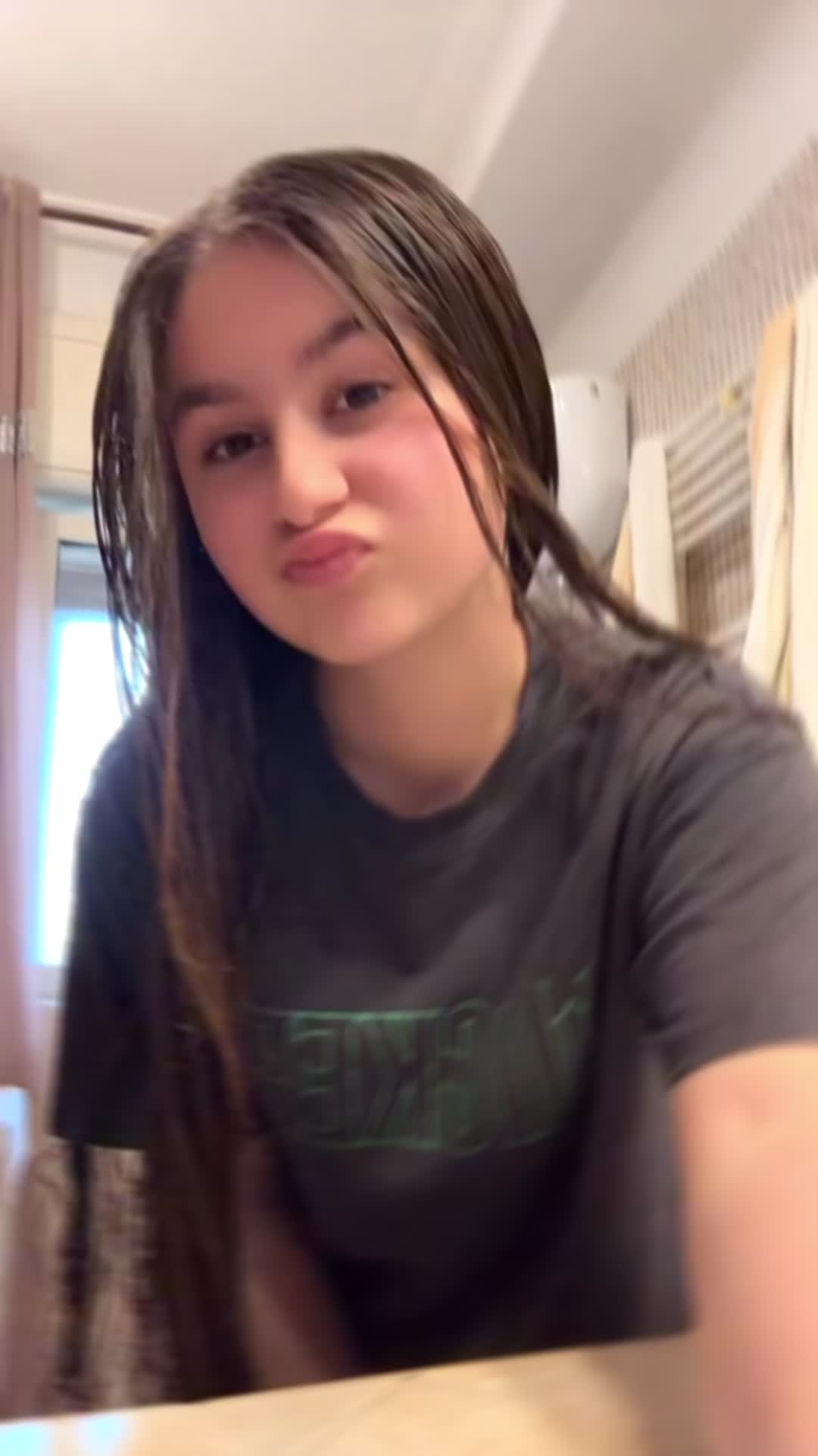 @auriii🥱🖕🏻
