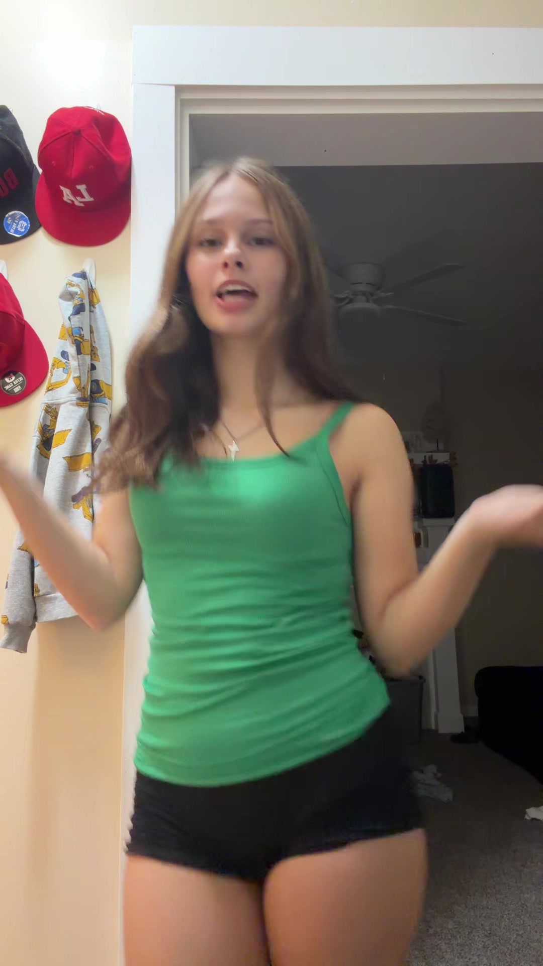 @hi