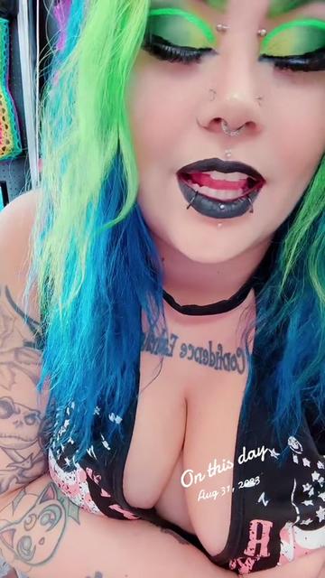 @🖤💚MamaSkittles💚🖤