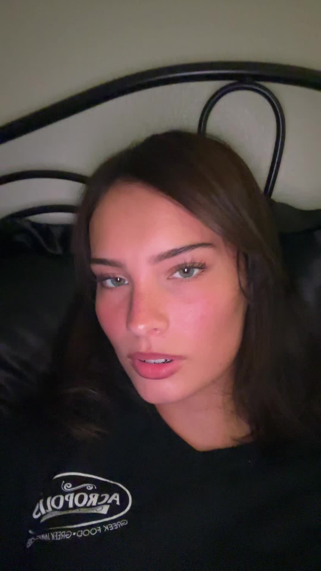 @:3