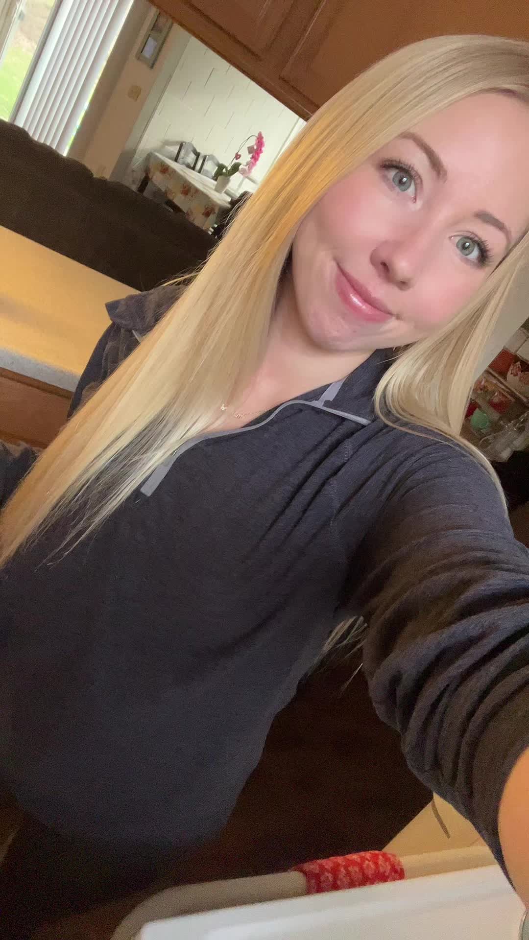 @Blondie_93