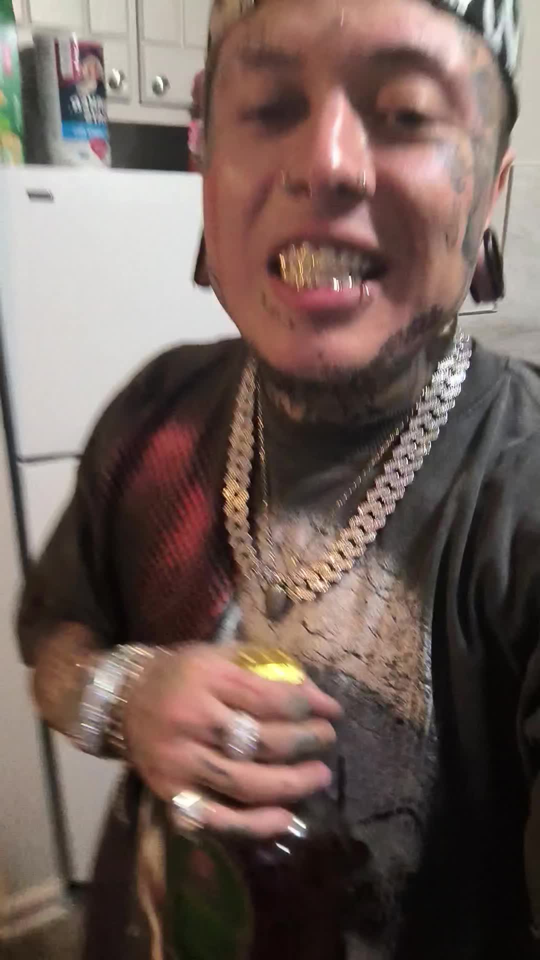 @dmartian719