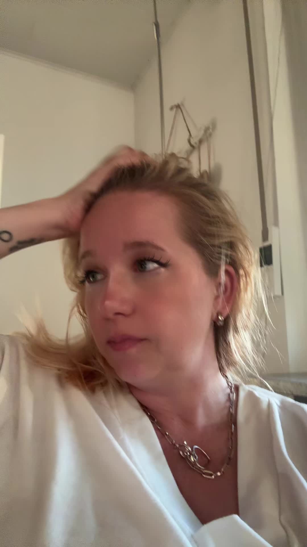 @kriskiss