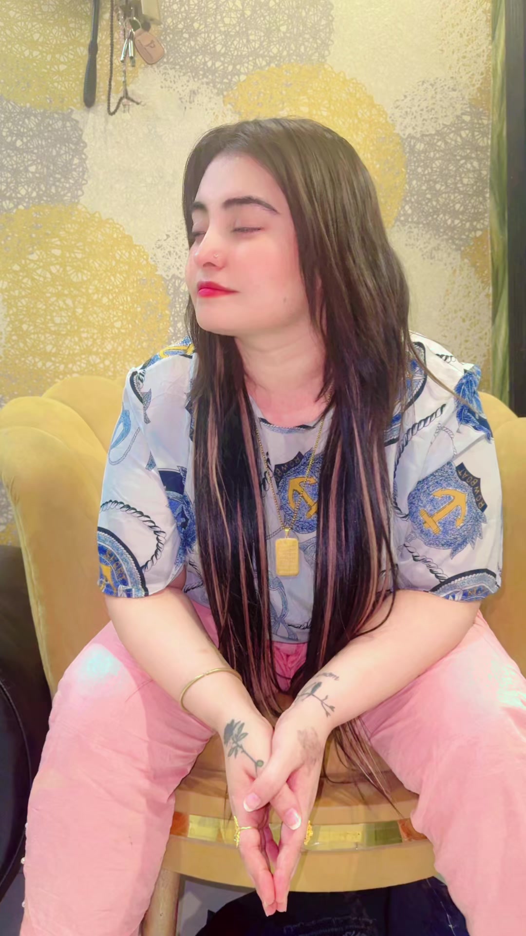 @👸 Rani-🥰(Queen)G&rdquo;1