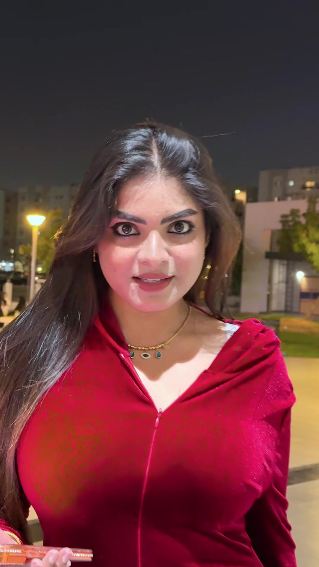 @chayaschu