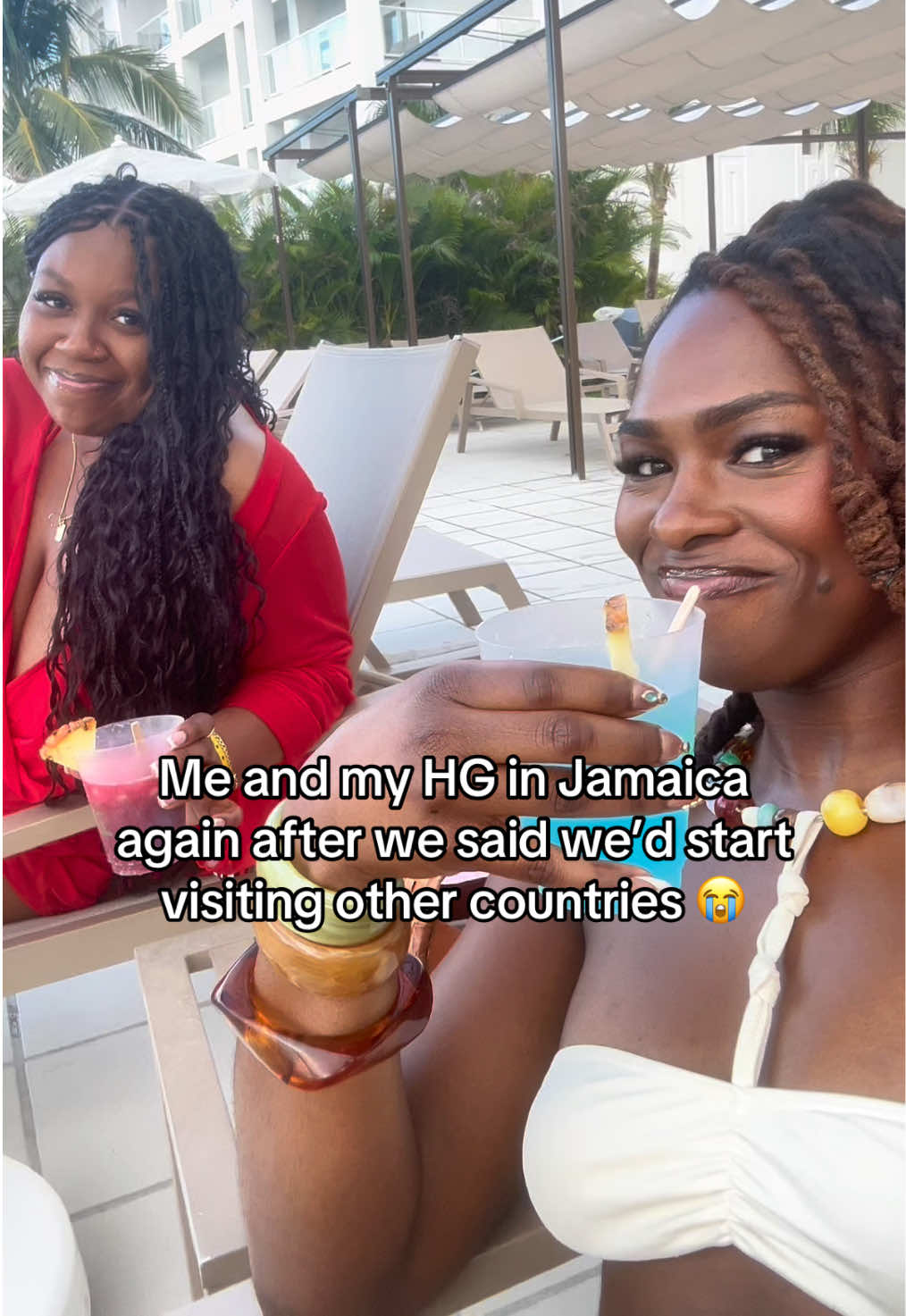 @Isis | Travel Content Creator