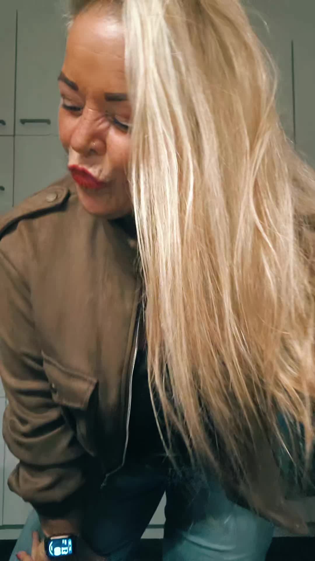 @🎶🇩🇪Janine 🇩🇪🎧