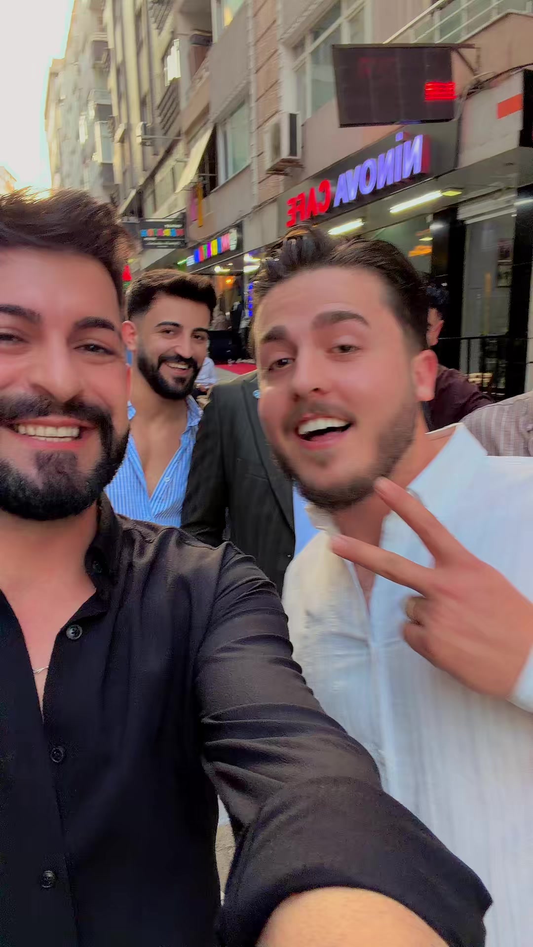 @Rojvandemir