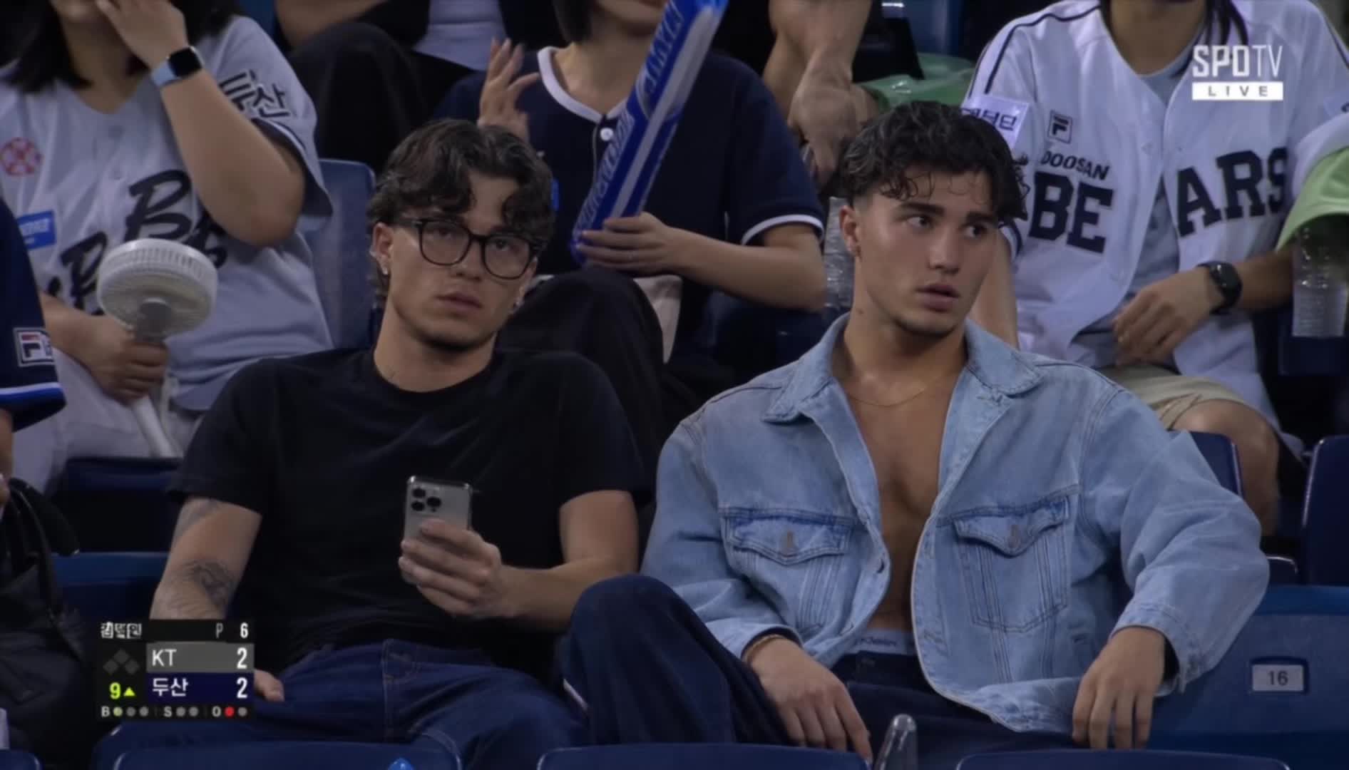 @&AElig;