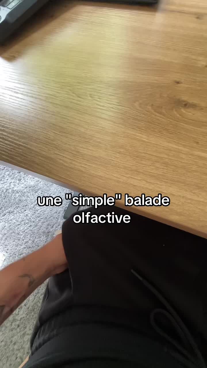 @alexscent_