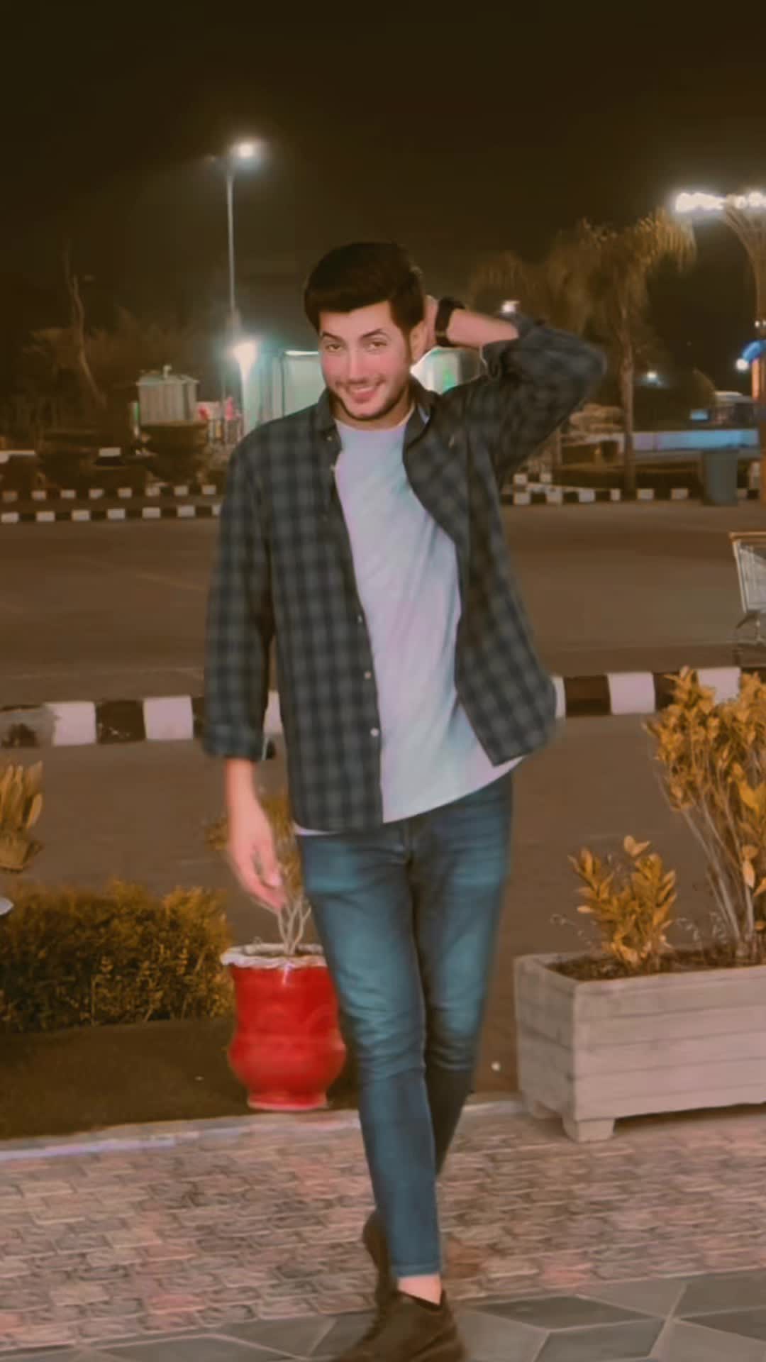 @𝒁𝒐𝒉𝒂𝒊𝑩 𝑪𝒉🥀