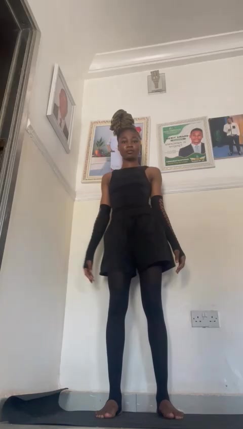 @Flexible goddess runway