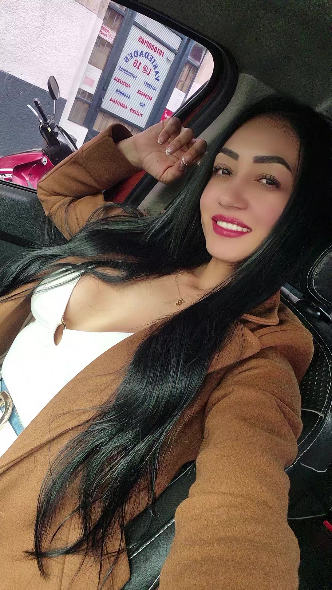 @Julie Vanesa