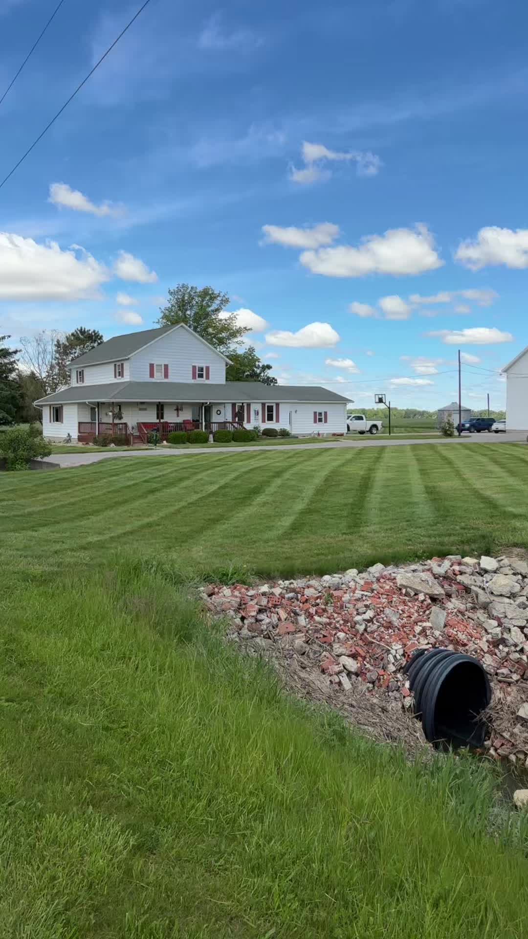 @LEGENDARY LAWNCARE