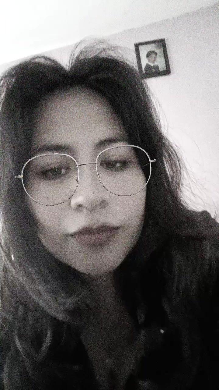@Elena Luna