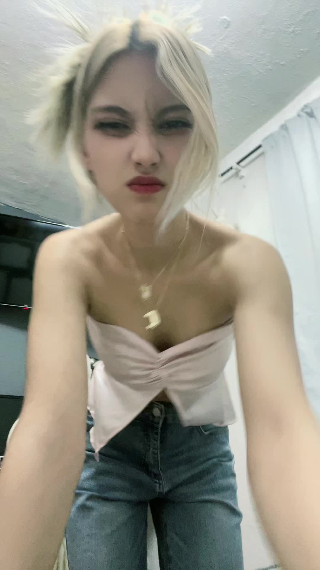 @lelepoxy