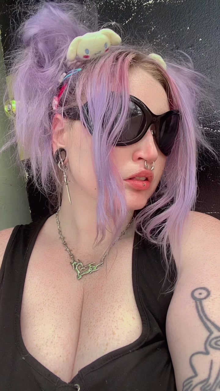 @lifelessdead1996