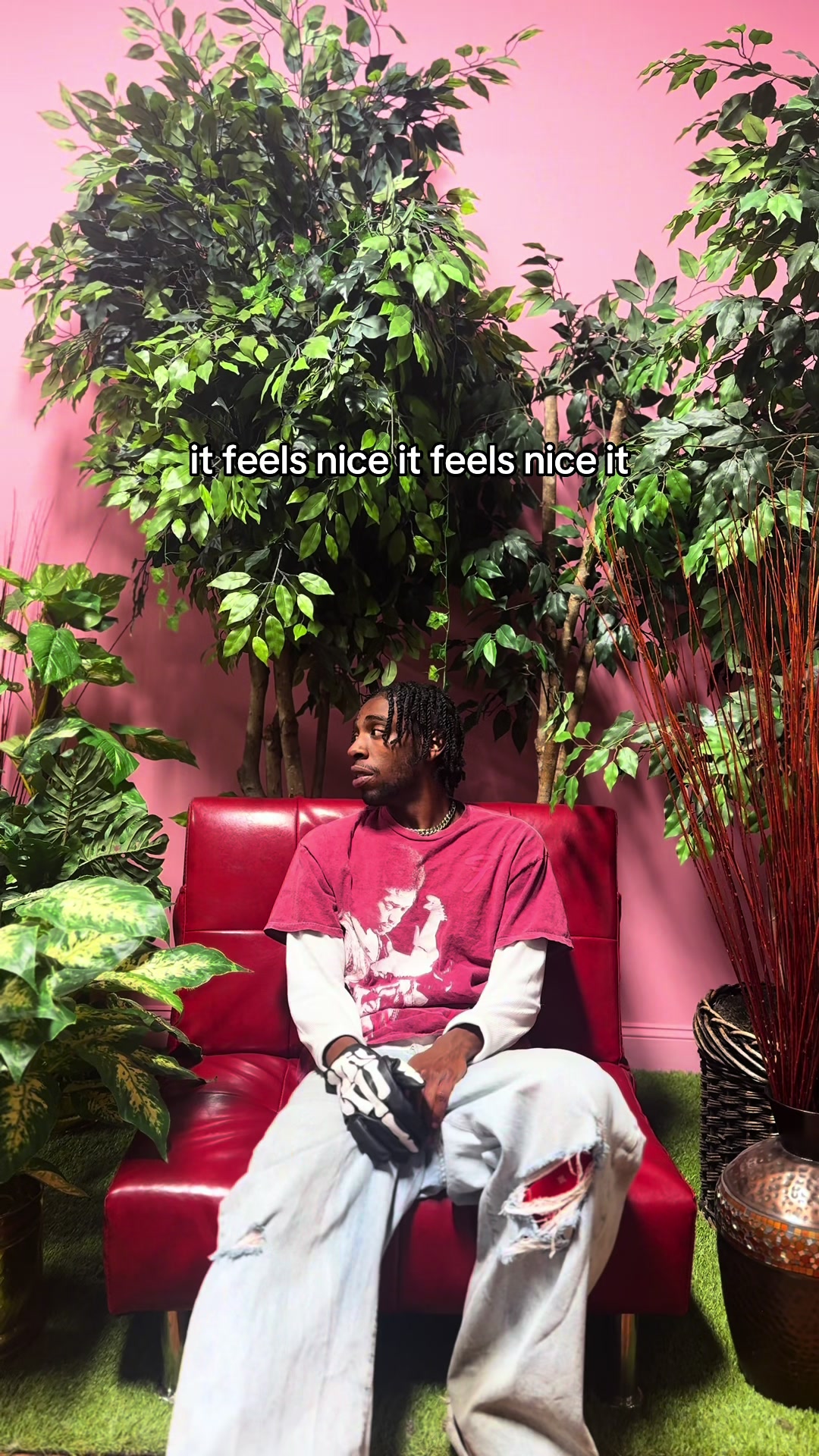 @saucyuglyprettyboi