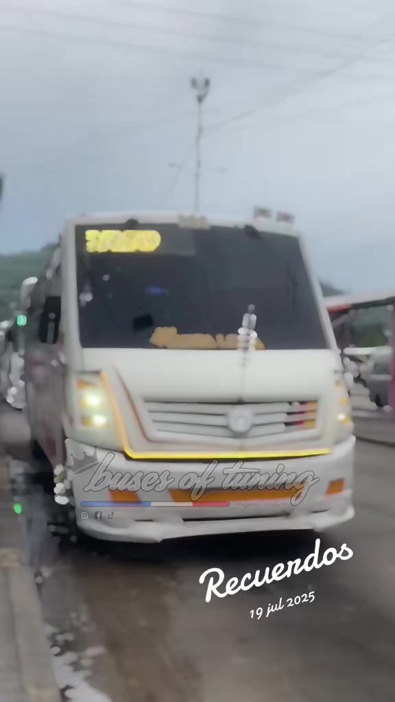 @𝐵𝑢𝑠𝑒𝑠 𝑂𝑓 𝑇𝑢𝑛𝑖𝑛𝑔