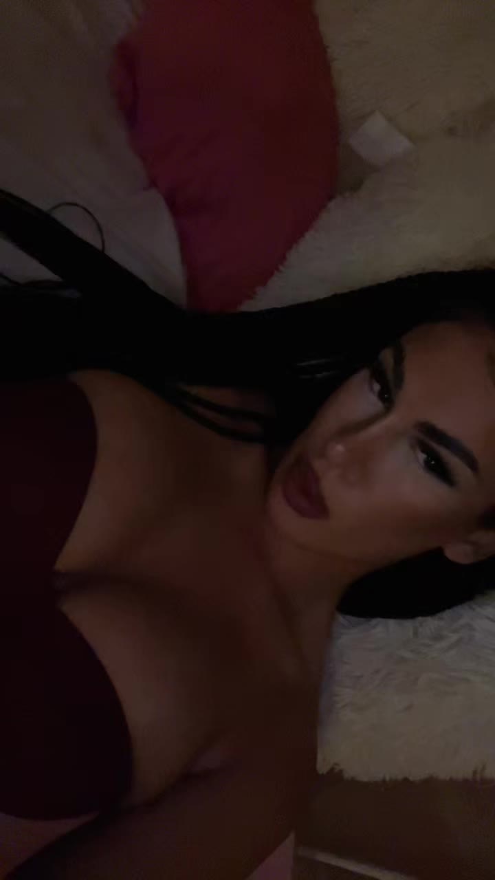 @itsxeniya