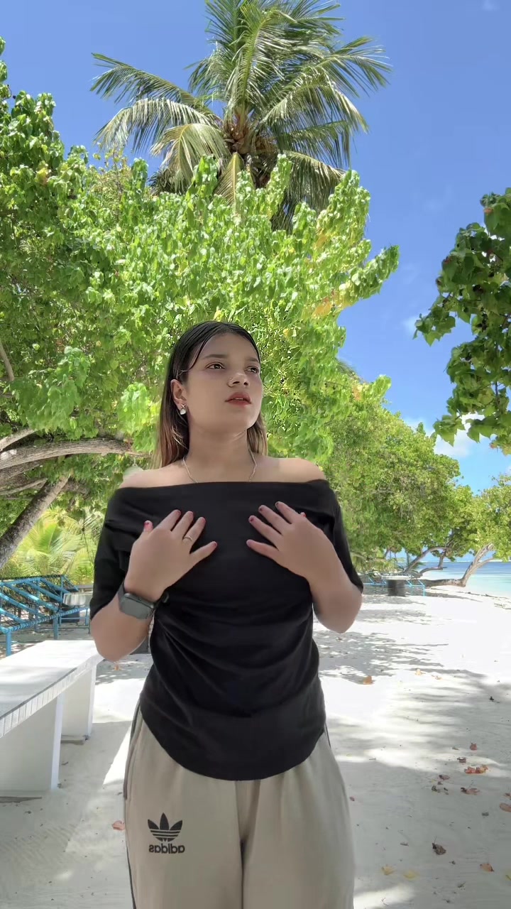 @sanjaNa 🇳🇵& 🇲🇻