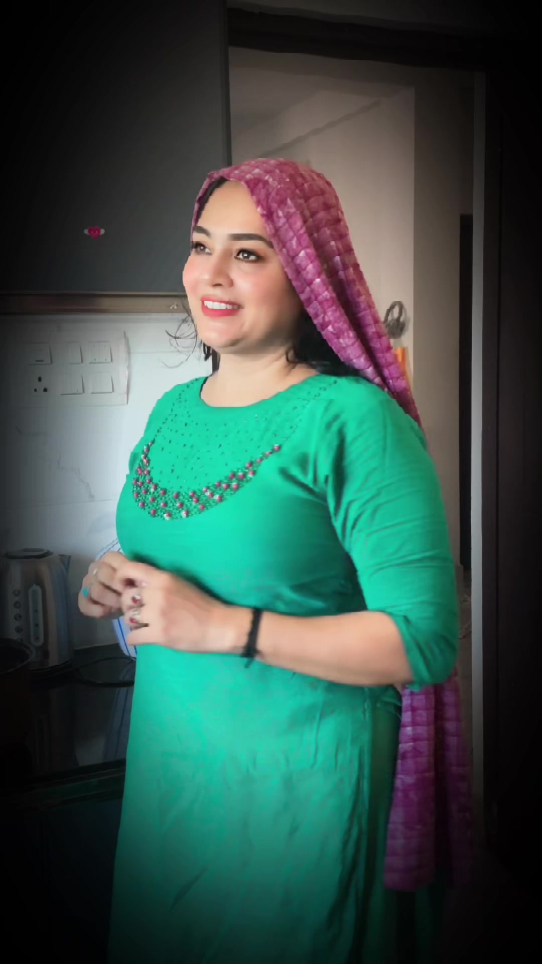 @പോന്നു മിന്നു