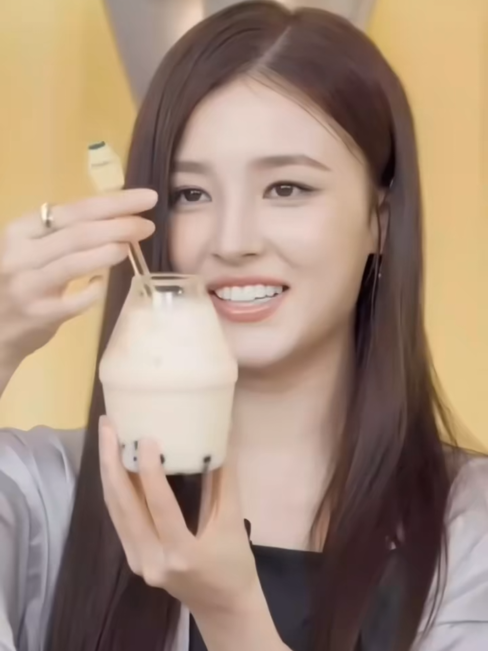@-𝐘𝐨𝐔𝐫♡𝐓𝐀𝐍𝐈𝐒𝐇𝐀🍒🧃