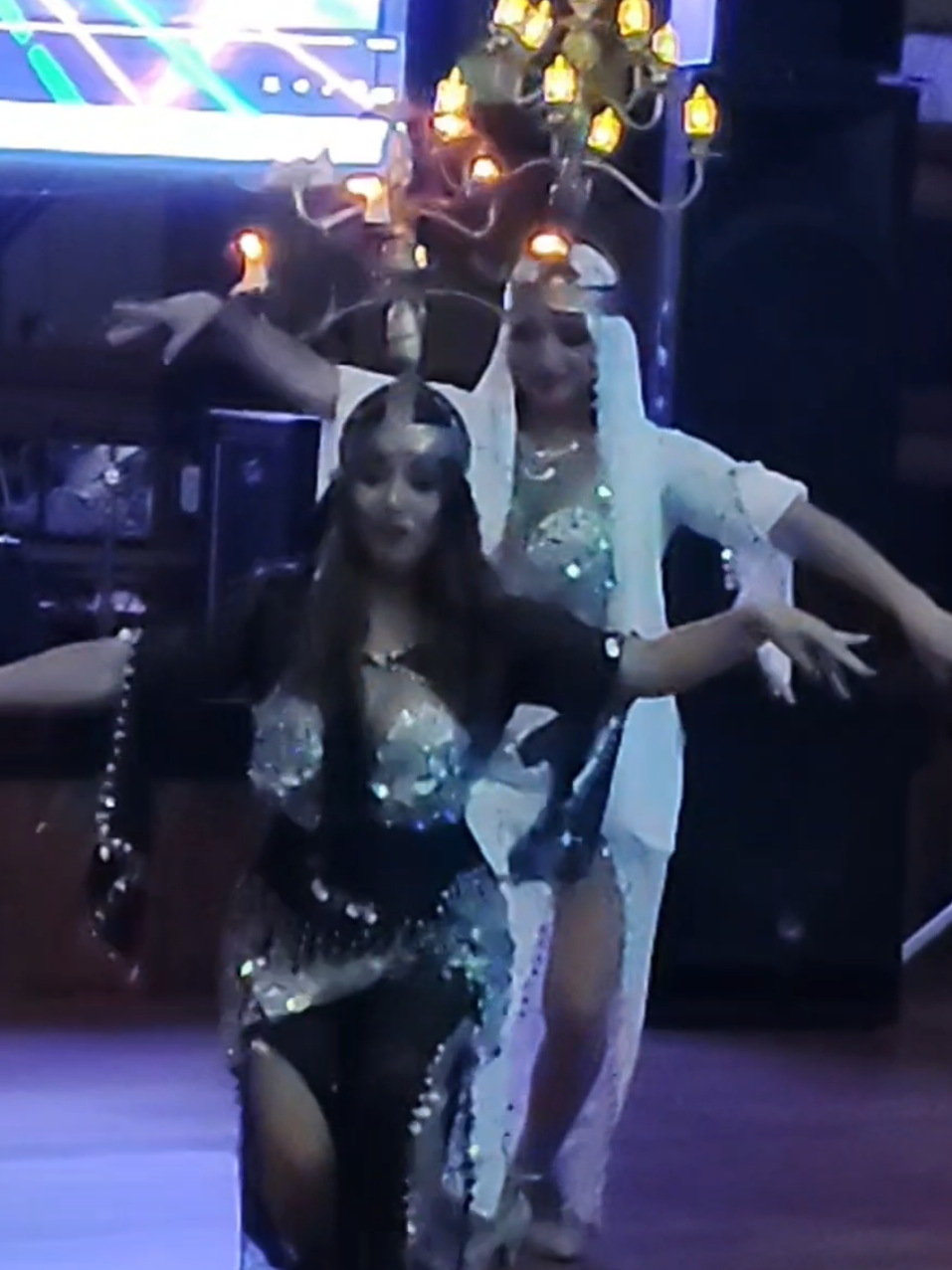 @Venus Johari / Danza &Aacute;rabe