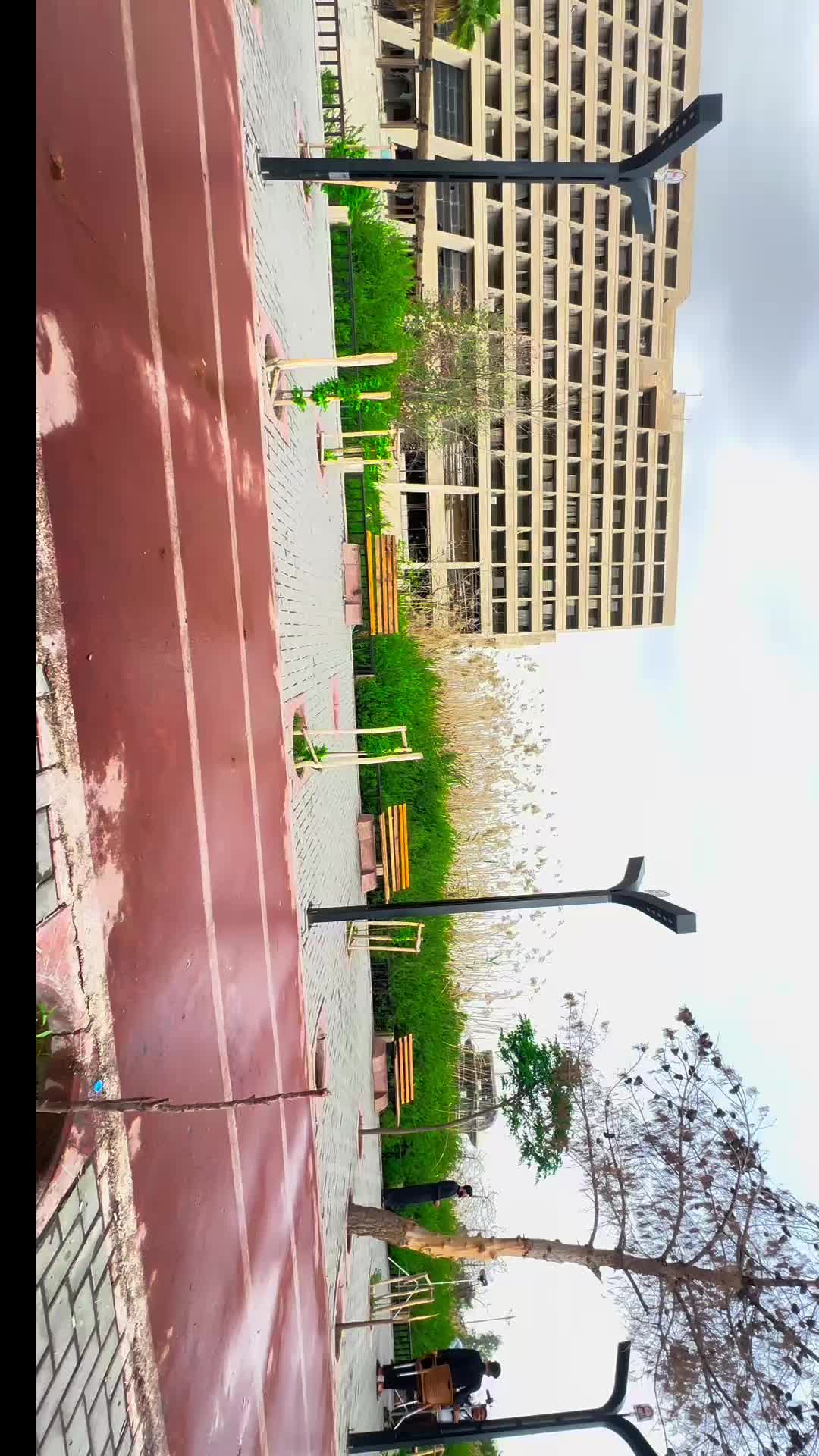 @يونس النقيب