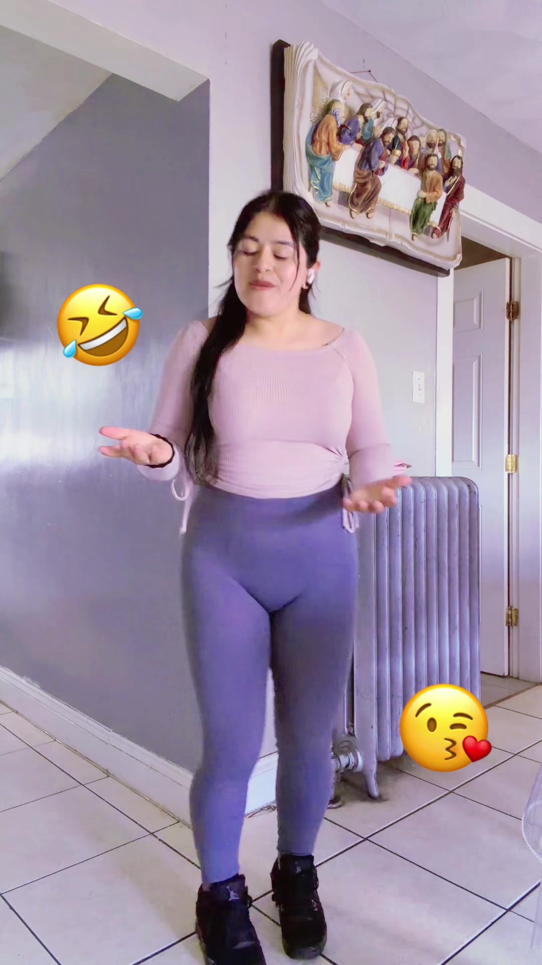 @🦋