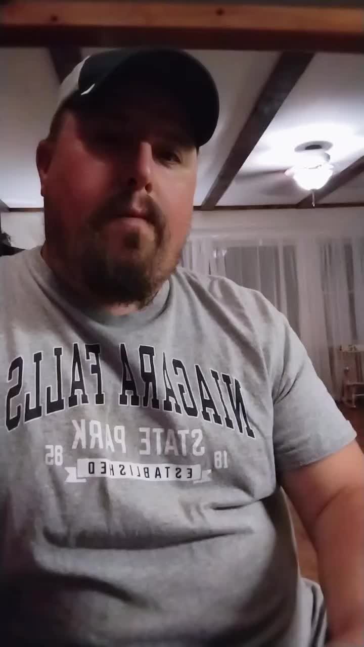 @FoodFanatics