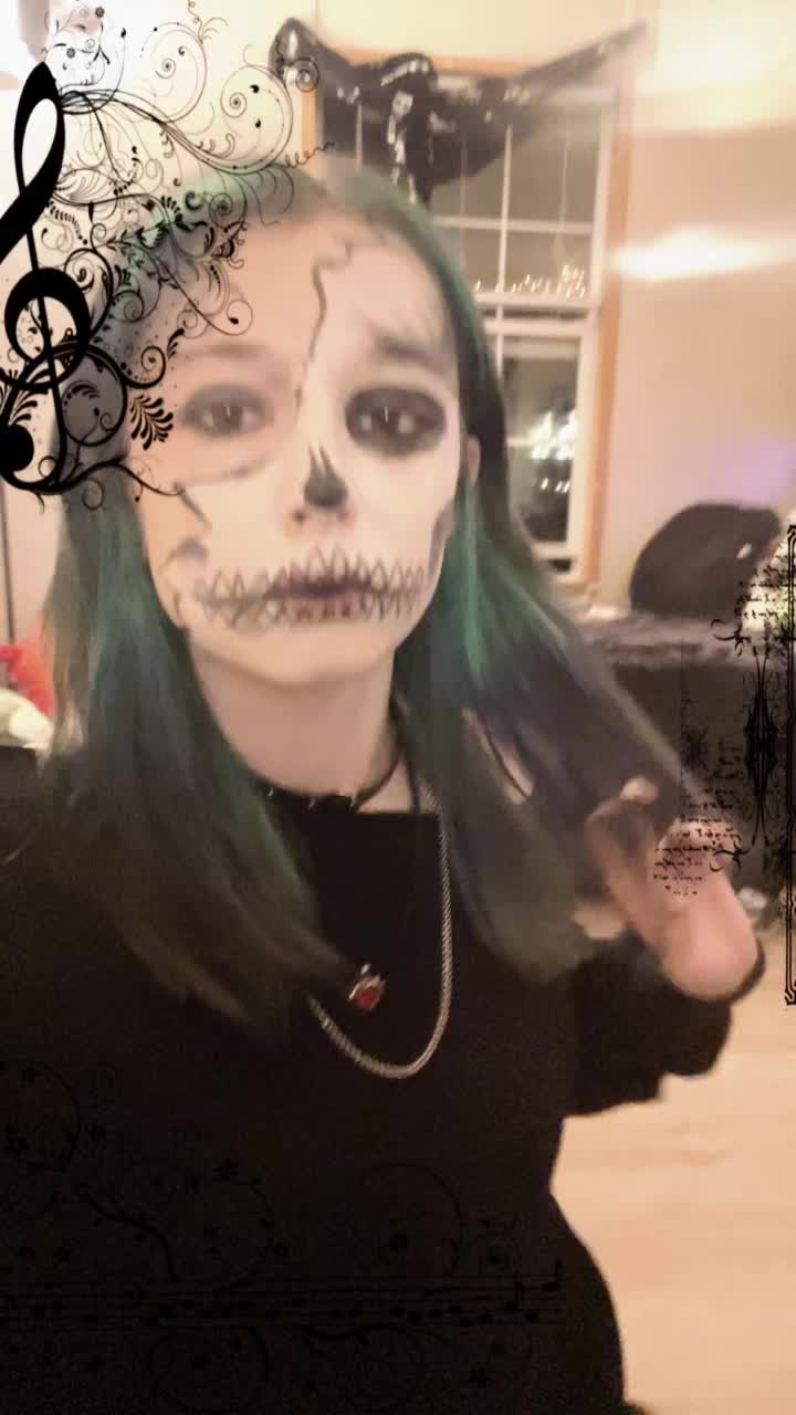 @Living_dead_girl.666