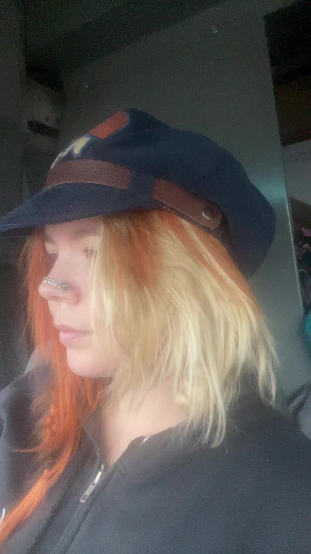 @Lillith_fox