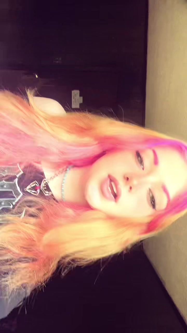 @Bella_9_9_9
